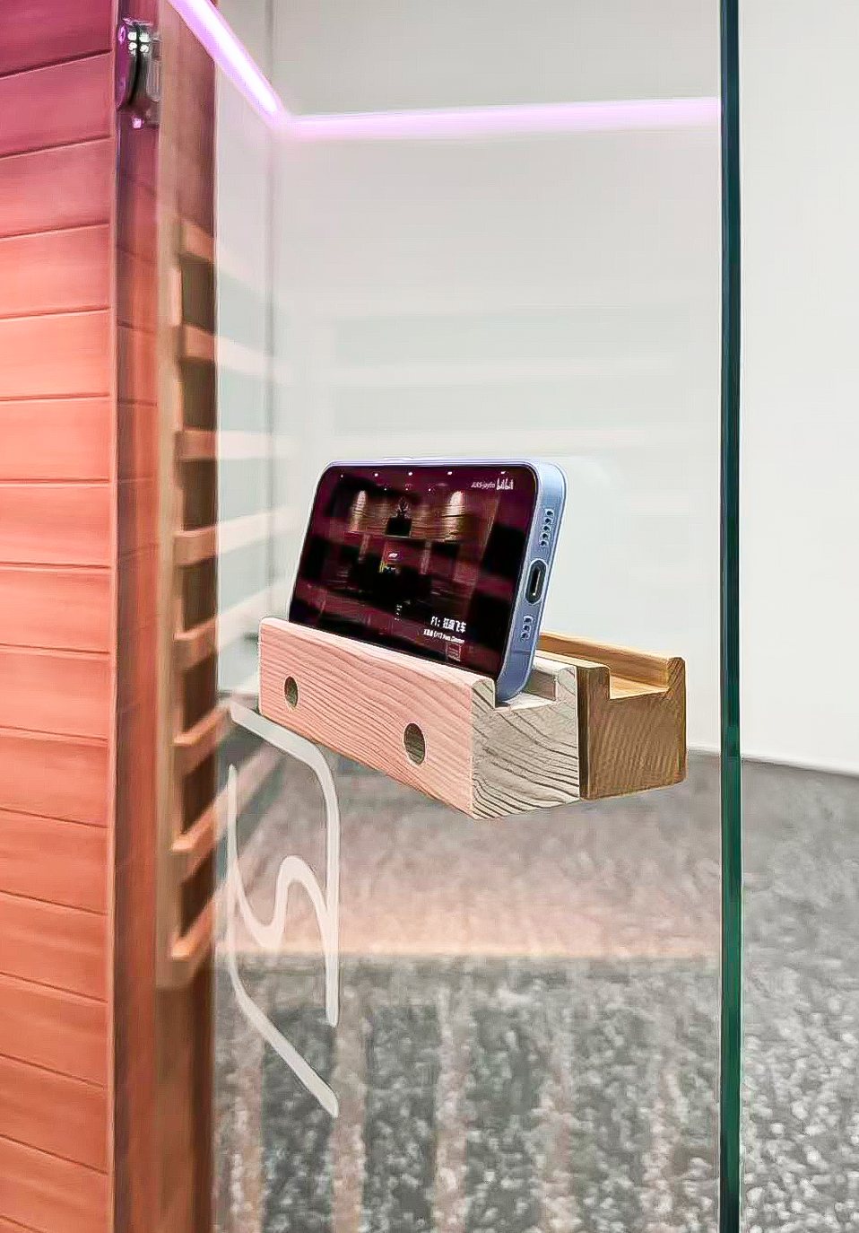 AM801 in-cabin phone holder detail
